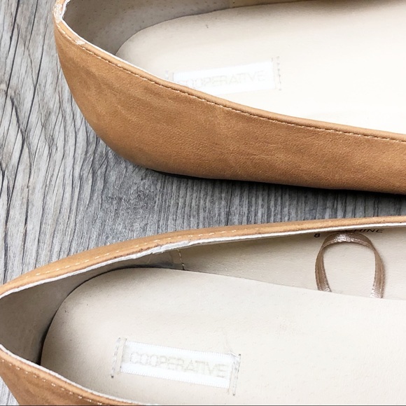 UO vegan tan and plaid loafers with a bow - Picture 2 of 8